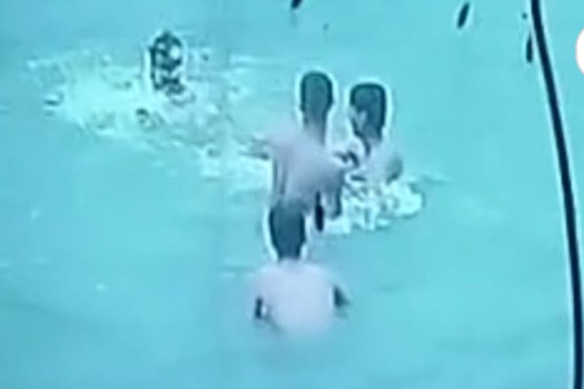 Azamgarh News: किशोर की तालाब में डूब कर मौत, सामने खड़े रहे दोस्त, वीडियो वायरल