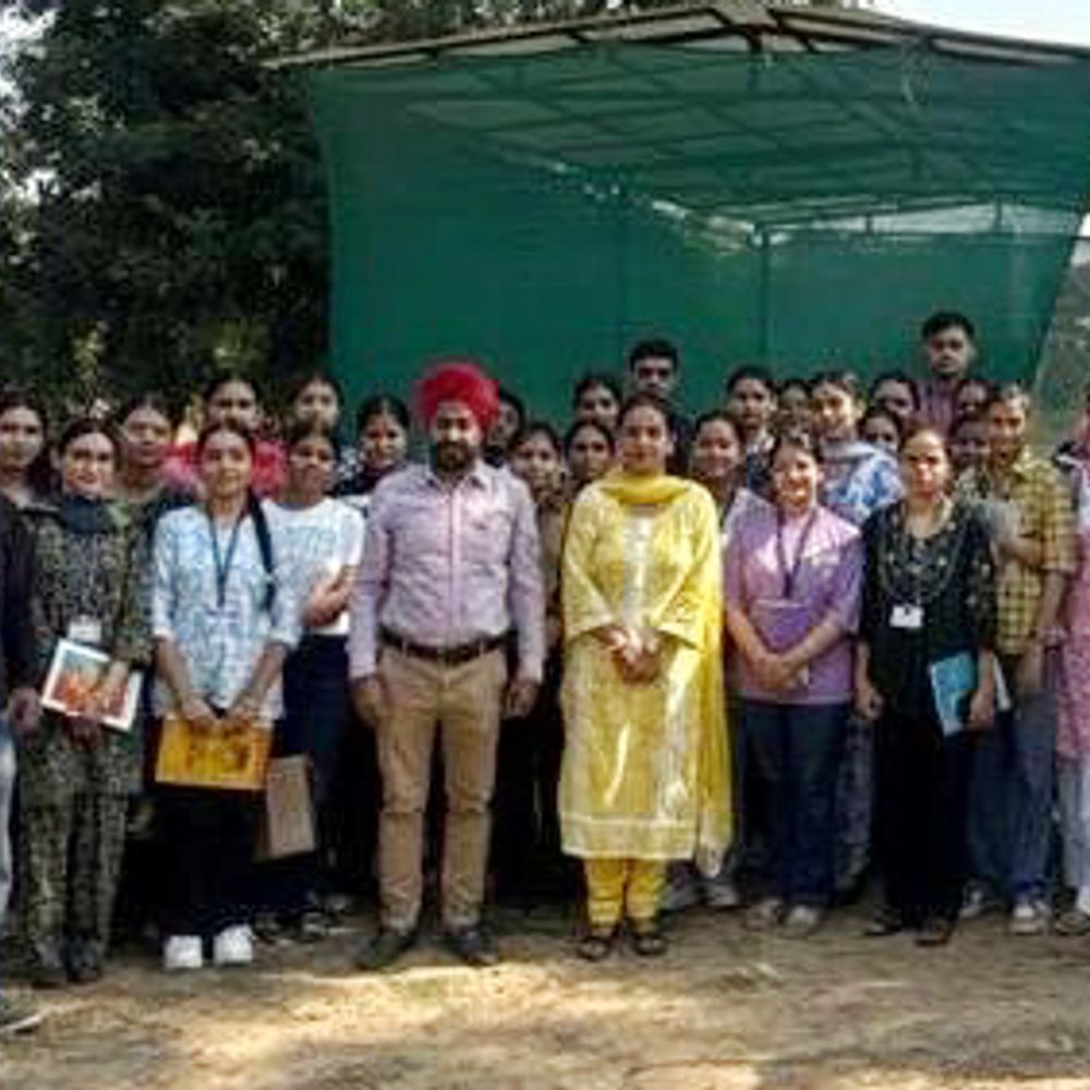 खाद बनाने के लिए प्रशिक्षण शिविर लगाया