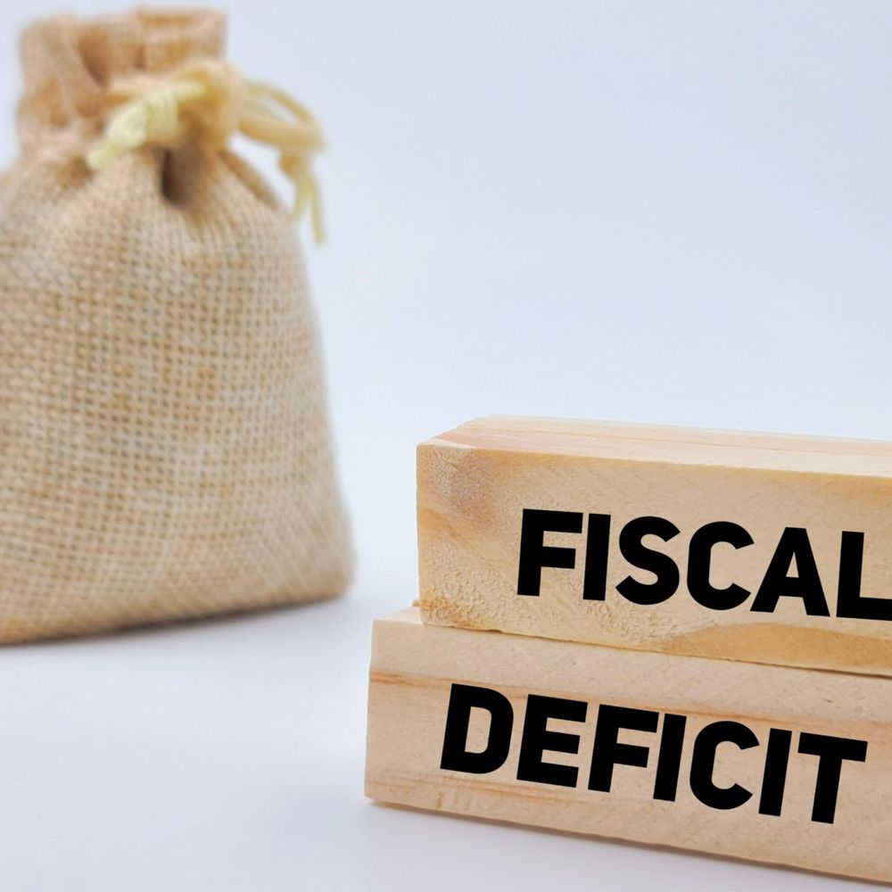 देश का राजकोषीय घाटा 4 महीनें में 70% बढ़ा:अप्रैल-जुलाई में बढ़कर ₹4.68 लाख करोड़ पहुंचा; इंफ्रास्ट्रक्चर पर खर्च 31% बढ़ा