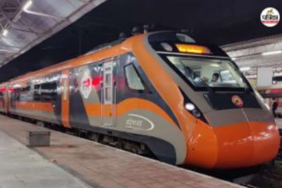 सिर्फ 5 घंटे में प्रयागराज से खजुराहो ! जल्द पटरी पर दौड़ेगी नई वंदे भारत एक्सप्रेस