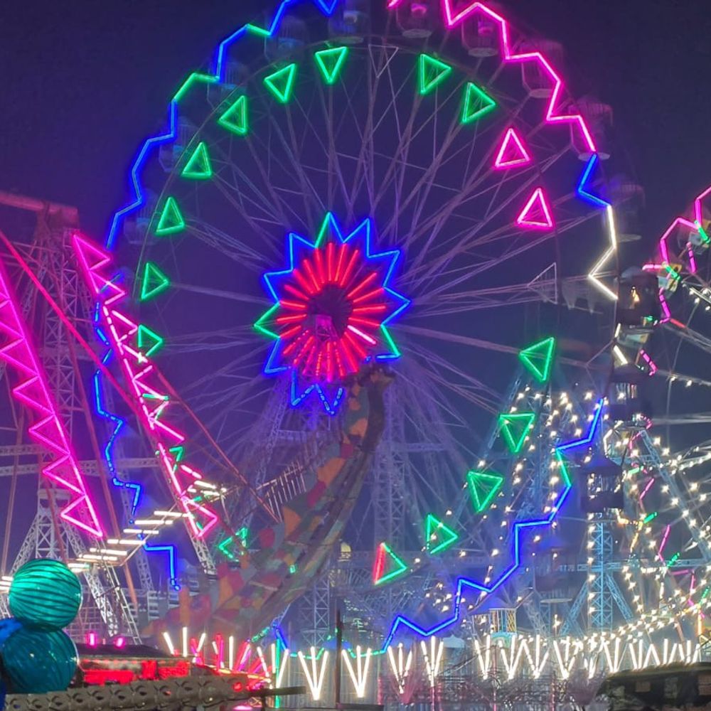 तिगरी मेले में 5 लाख से अधिक श्रद्धालु पहुंचे:रात में जगमग रौशनी में नहाया शहर, कार्तिक पूर्णिमा तक 40 लाख लोगों के आने की उम्मीद