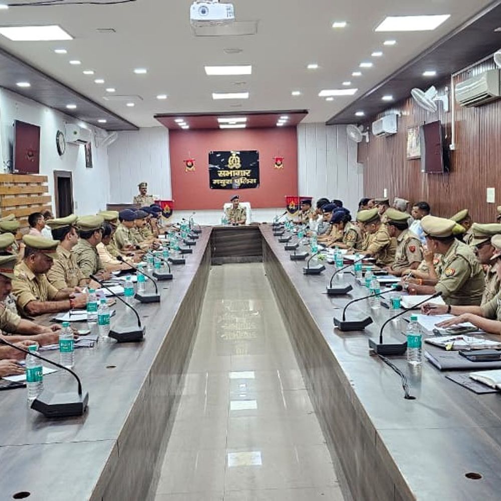 मथुरा में 22 उप निरीक्षकों का तबादला:एसएसपी श्लोक कुमार ने एक दर्जन चौकी प्रभारियों के कार्यक्षेत्र बदले