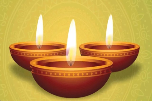 लक्ष्मीजी पूजन आज व कल भी, घर-बाजार रोशनी से सरोबार