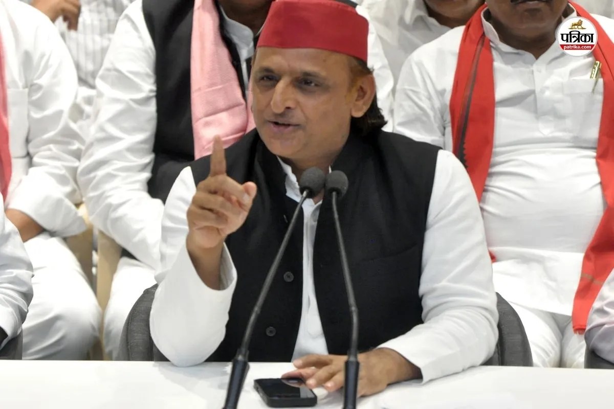 अखिलेश यादव का सरकार पर हमला, बोले- किसानों को नहीं मिल रही खाद