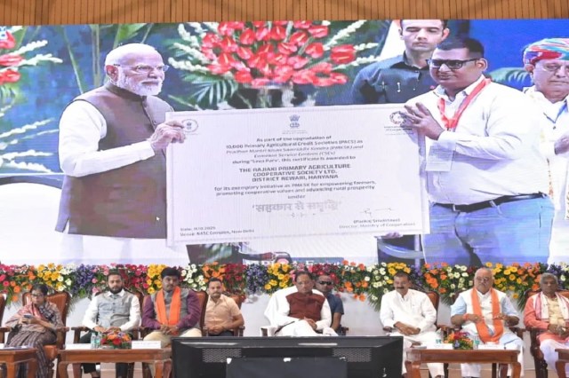 PM मोदी ने किसानों को दिया करोड़ों का दिवाली गिफ्ट, धन-धान्य योजना का किया शुभारंभ, इन 3 जिलों को होगा लाभ