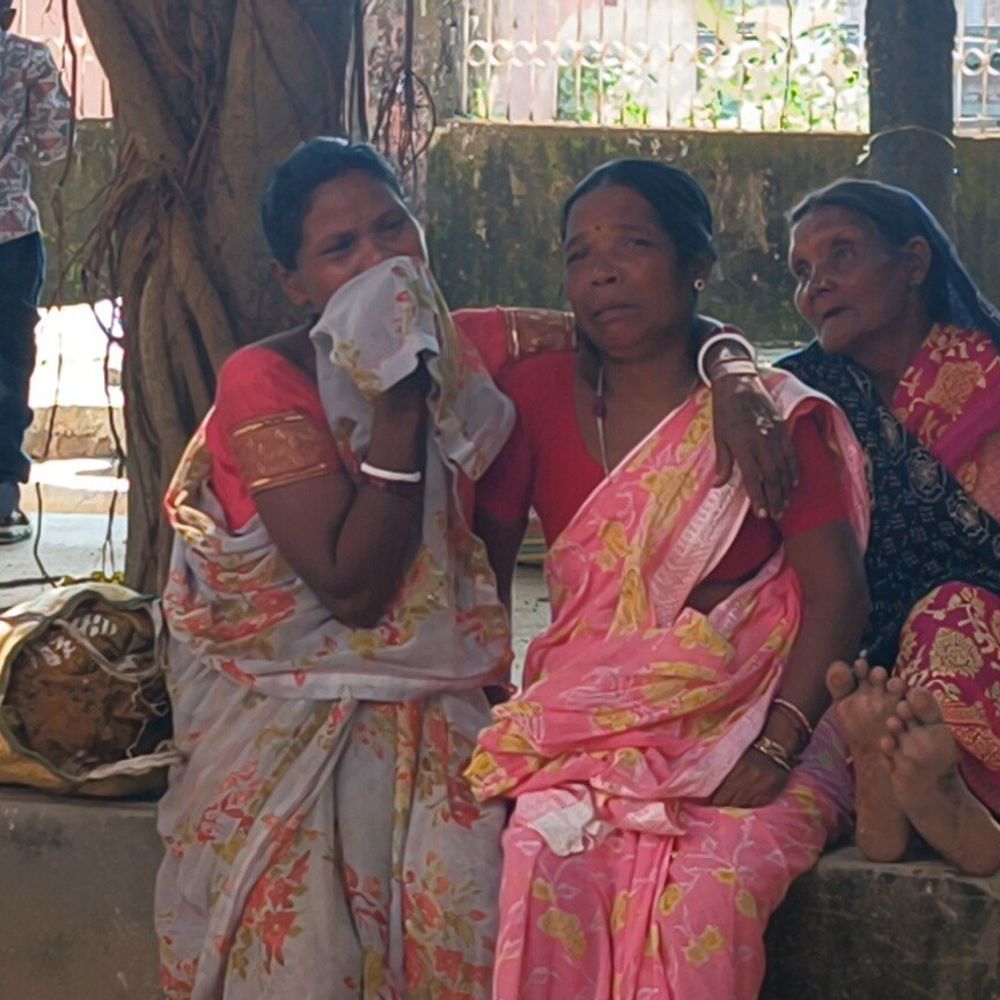 गुमला में युवक ने फांसी लगा दी जान:पत्नी से विवाद के बाद गुस्से में चला गया कमरे में, साड़ी से फंदा बना लटका