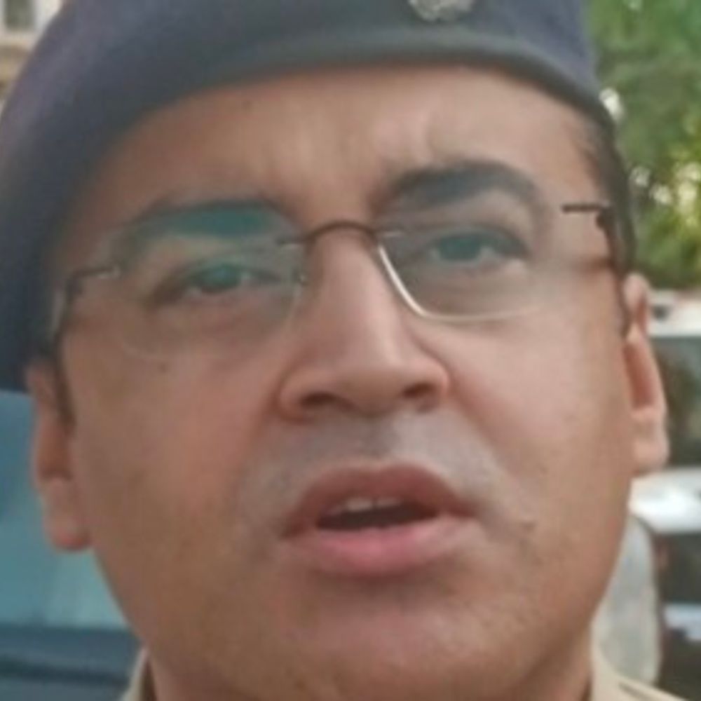 लखीसराय में 6 बटालियन फोर्स पहुंची:11 चेक पोस्ट बनाए गए, डीएसपी शिवम मिश्रा ने सुरक्षा इंतजामों की जानकारी दी