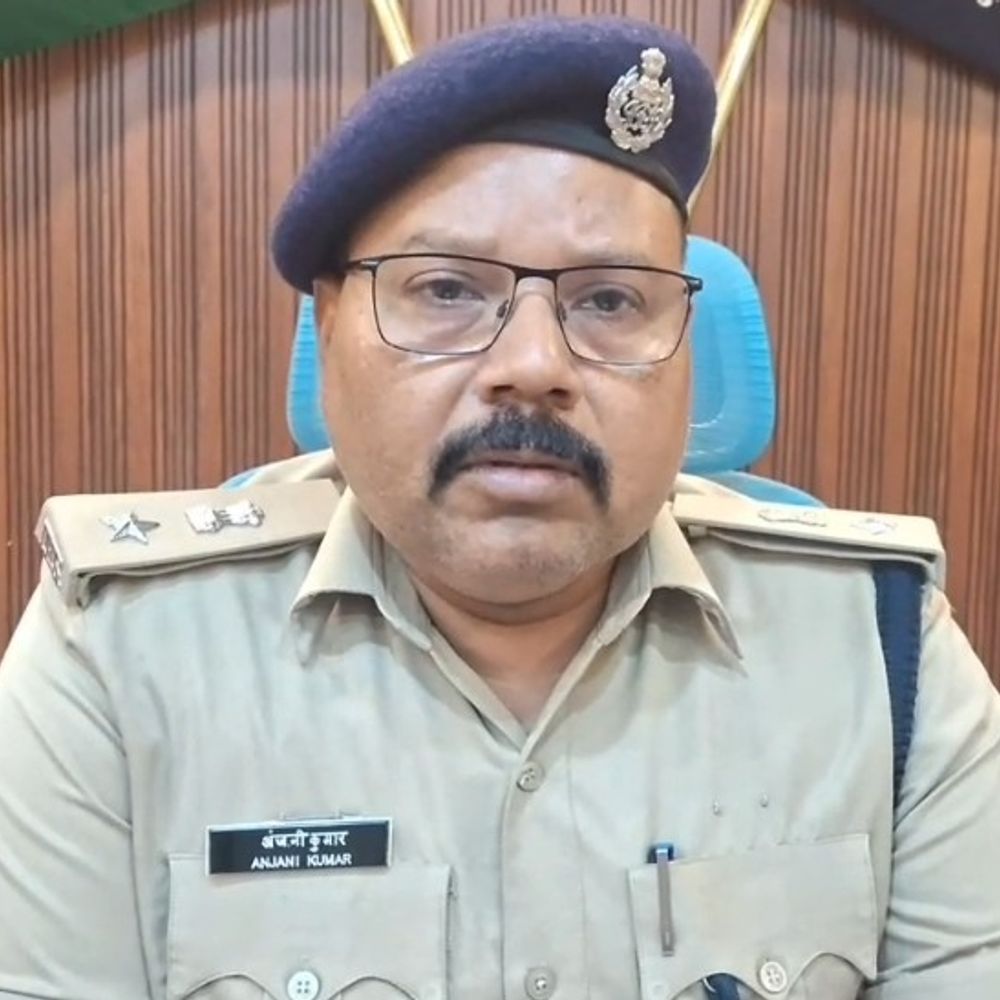 अररिया में 1125 लीटर शराब के साथ दो तस्कर गिरफ्तार:वाहन चेकिंग के दौरान पुलिस ने पकड़ा, पिकअप जब्त