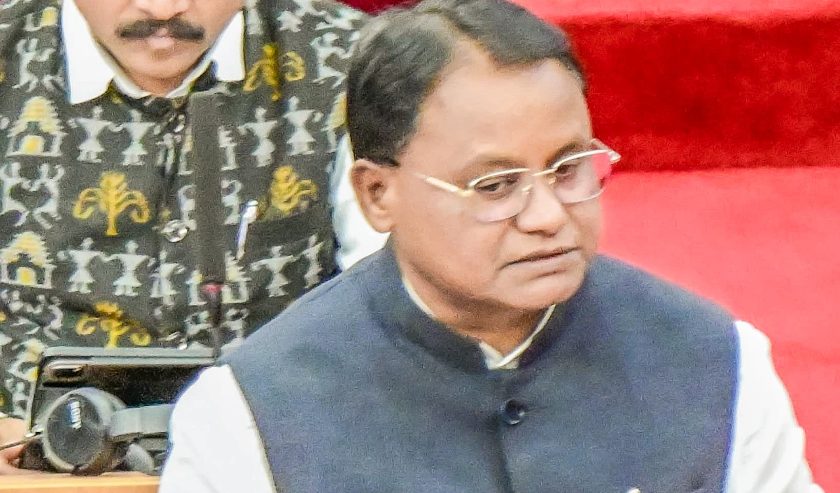 माझी ने पश्चिम बंगाल में सामूहिक बलात्कार पीड़िता के पिता से बात की, सहयोग का आश्वासन दिया