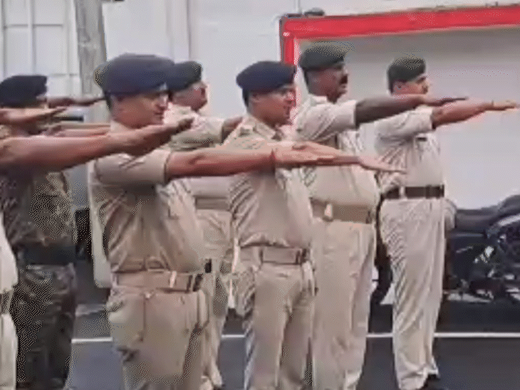 एसपी डॉ. शौर्य सुमन ने दिलाई राष्ट्रीय एकता शपथ:सरदार पटेल की जयंती पर बेतिया पुलिस लाइन में कार्यक्रम, बोले-देश को एक सूत्र में पिरोया