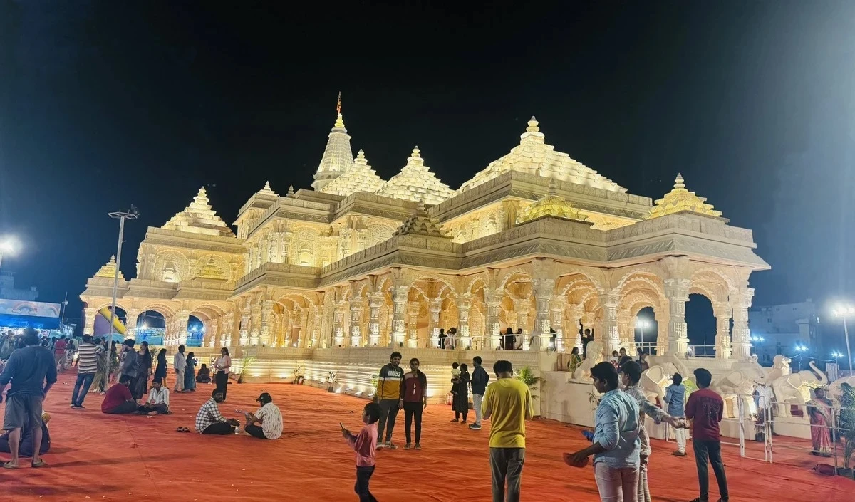 अयोध्या दीपोत्सव की भव्य तैयारी: 28 लाख दीयों से बनेगा नया वर्ल्ड रिकॉर्ड!