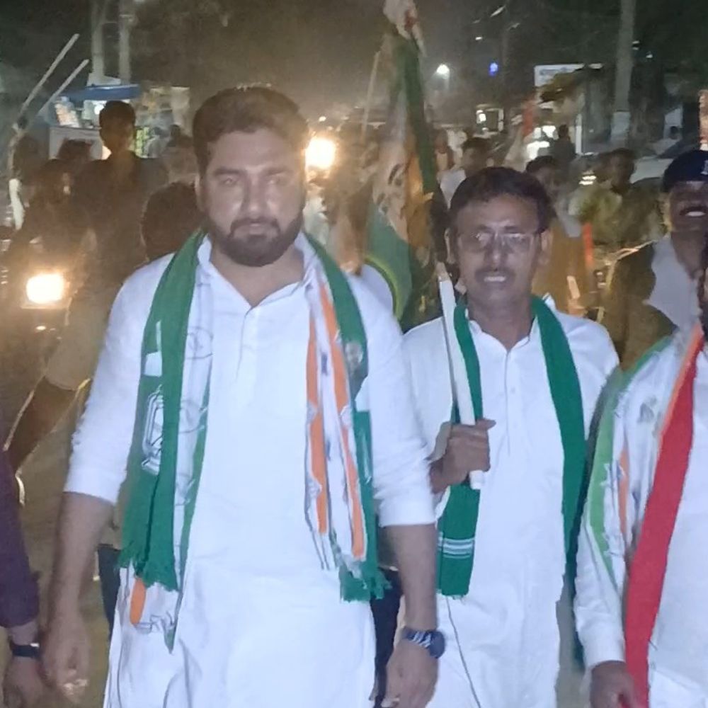 गोपालगंज में महागठबंधन प्रत्याशी का रोड शो:हरिनारायण सिंह ने 2 लाख से अधिक वोटों से जीत का किया दावा