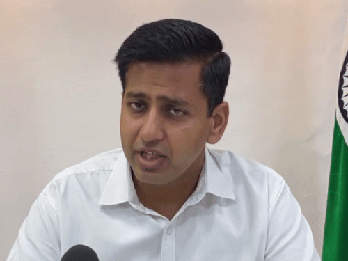 जालंधर DC की आधी छुट्टी की घोषणा:श्री गुरु नानक देव जयंती को लेकर निकाला जाएगा नगर-कीर्तन, शनिवार दोपहर बाद बंद रहेंगे स्कूल-कॉलेज