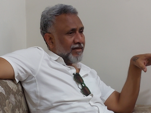 डायरेक्टर अनुभव सिन्हा बोले-सड़कों पर सिनेमा को समझने निकला हूं:अब एक घर में दो कल्चर रहते हैं, पेरेंट्स भी बच्चों की तरह देख रहे रील्स