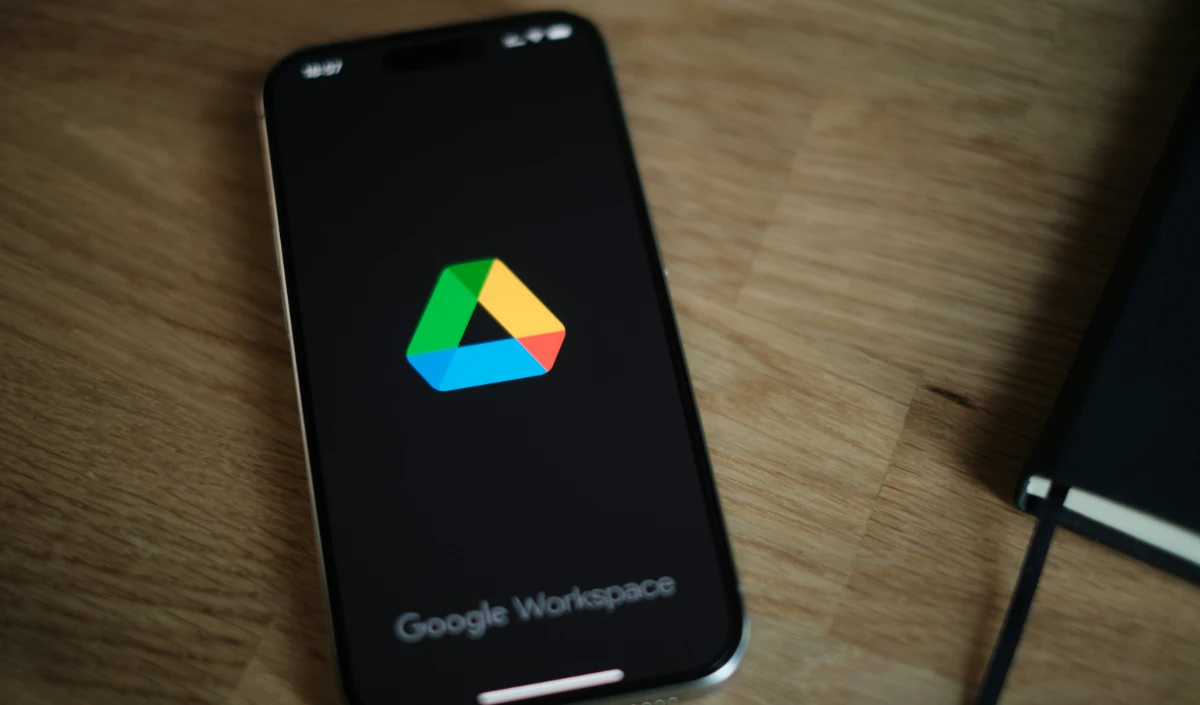 दिवाली पर गूगल दे रहा है धमाकेदार ऑफर! सिर्फ 11 रुपये में स्टोरेज की समस्या खत्म होगी, जानिए पूरी डिटेल्स