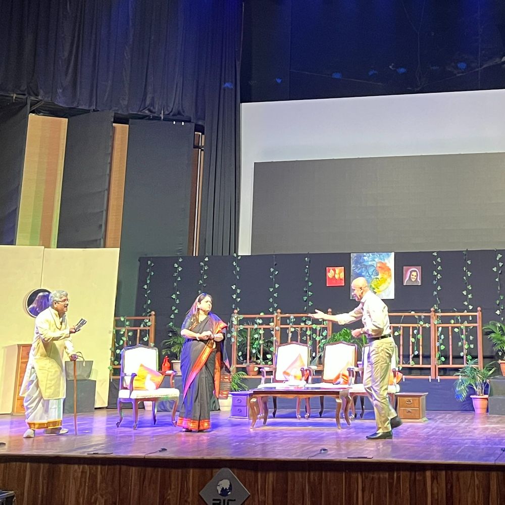 विवाह की विसंगतियों पर नाटक से किया प्रहार:​​​​​​​आरआईसी में ढ़ाई आखर प्रेम का का हुआ मंचन, रुचि भार्गव नरूला ने किया निर्देशन