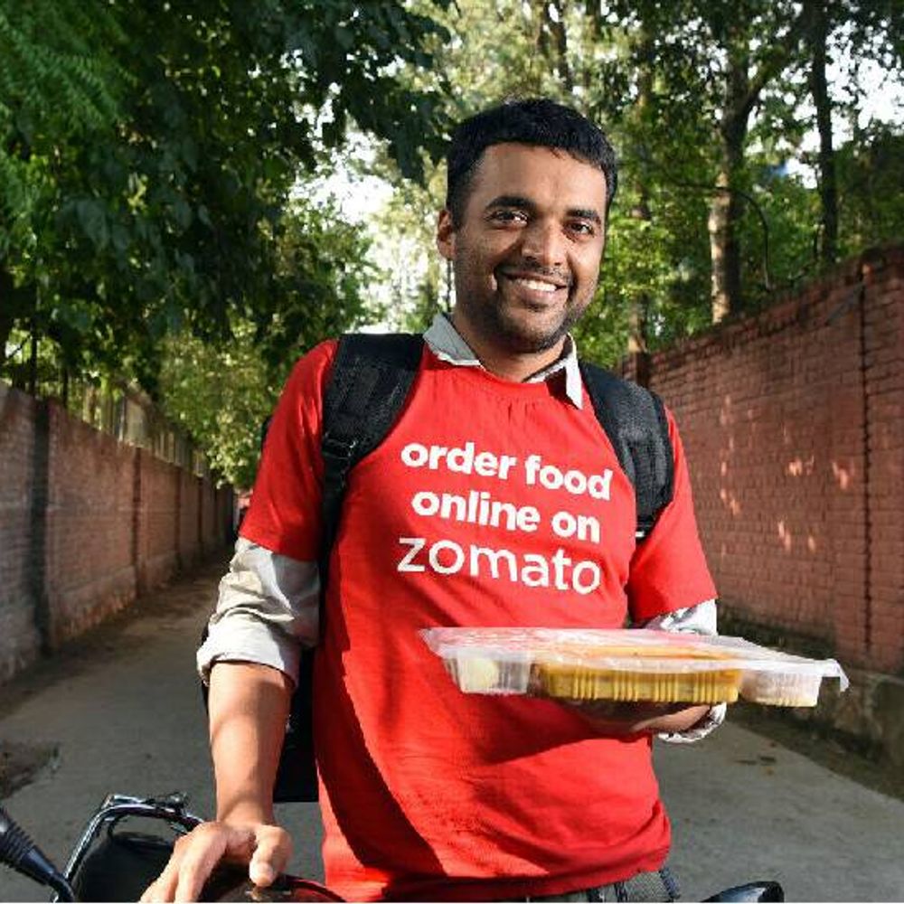 जोमैटो की कमाई 3 गुना बढ़ी, फिर भी मुनाफा घटा:दूसरी तिमाही में 63% कम होकर ₹65 करोड़ रहा; शेयर 4% गिरा