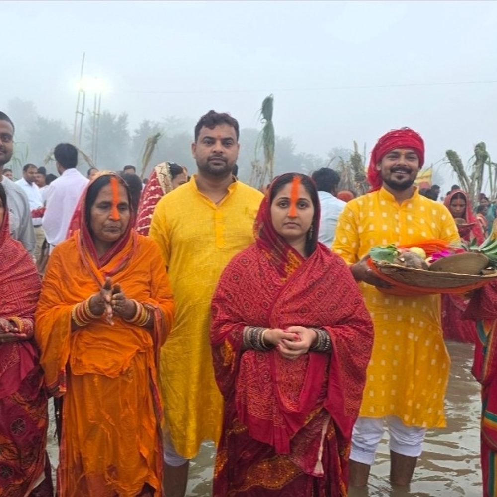 देव में 12 लाख से अधिक व्रतियों ने दिया अर्घ्य:उगते सूर्य की उपासना के साथ महापर्व छठ संपन्न;डीएम-एसपी मौके पर तैनात