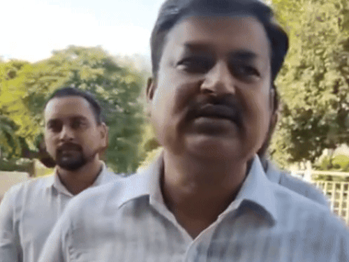 फतेहाबाद के BJP नेताओं की खींचतान का शिकार हुए DMC:एक-दूसरे को पटखनी देने में लगे नेता; बने रहेंगे दो जिलों के DTO