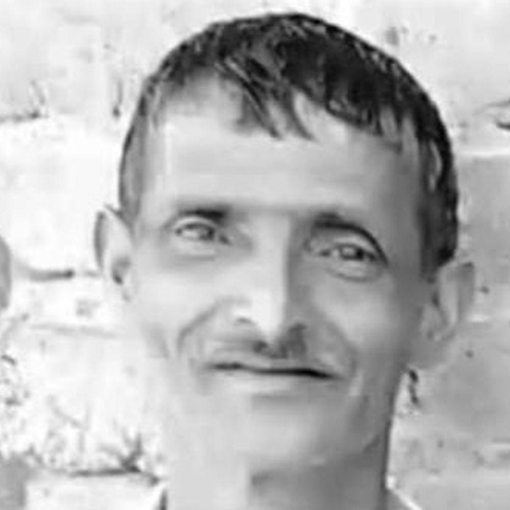 बदायूं में सड़क किनारे मिला अधेड़ का शव:परिजनों ने जताई हत्या की आशंका, जांच में जुटी पुलिस