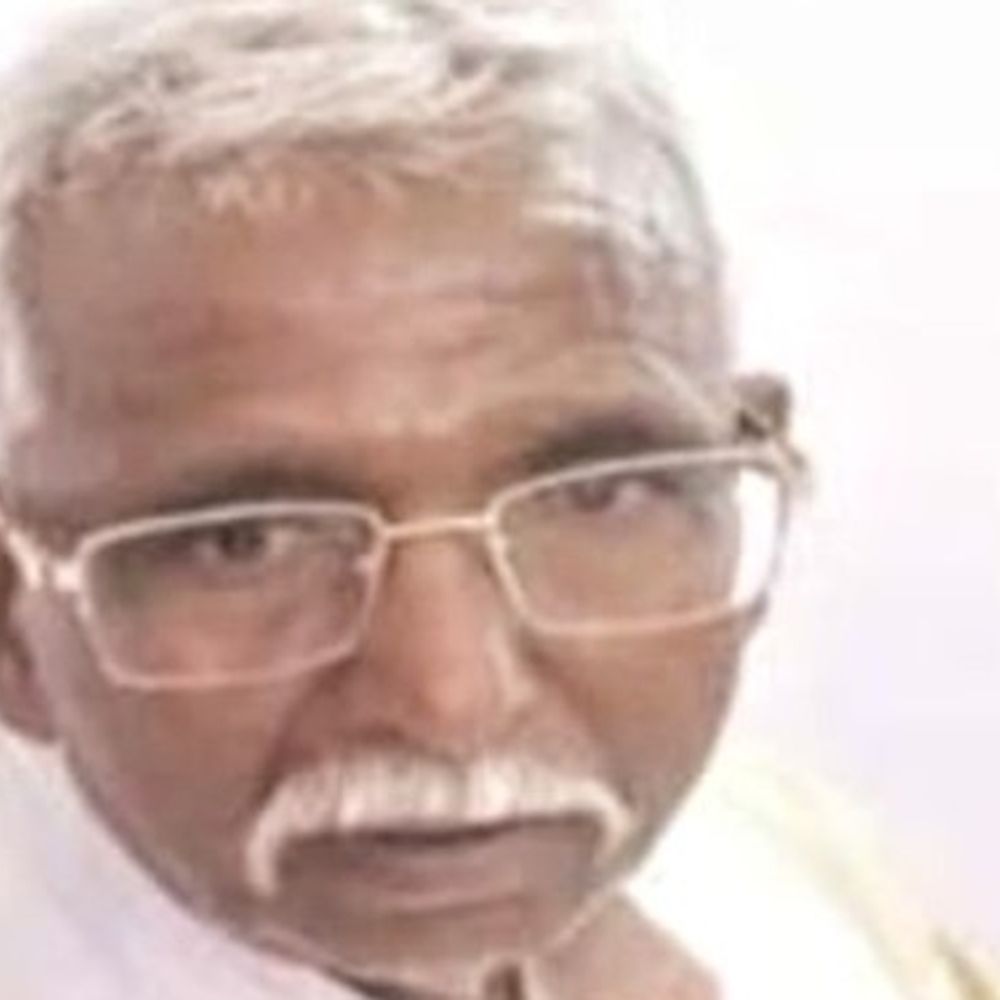 अमेठी में कम्पाइन्ड मशीन की टक्कर से बुजुर्ग की मौत:पुलिस ने कम्पाइन्ड मशीन को जब्त किया, शव को पोस्टमॉर्टम के लिए भेजा