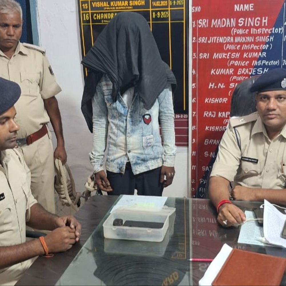 दरभंगा में हथियार के साथ युवक गिरफ्तार:घर से लोडेड देसी कट्टा बरामद, जब्त मोबाइल में पिस्टल की फोटो; नेटवर्क खंगाल रही पुलिस