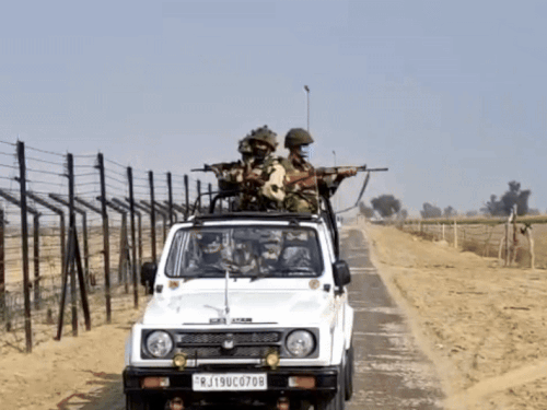 दिल्ली धमाके के बाद श्रीगंगानगर में सेना अलर्ट:पाकिस्तान से सटी बॉर्डर पर हर गतिविधि पर पैनी नजर, विशेष चौकसी बरतने के निर्देश