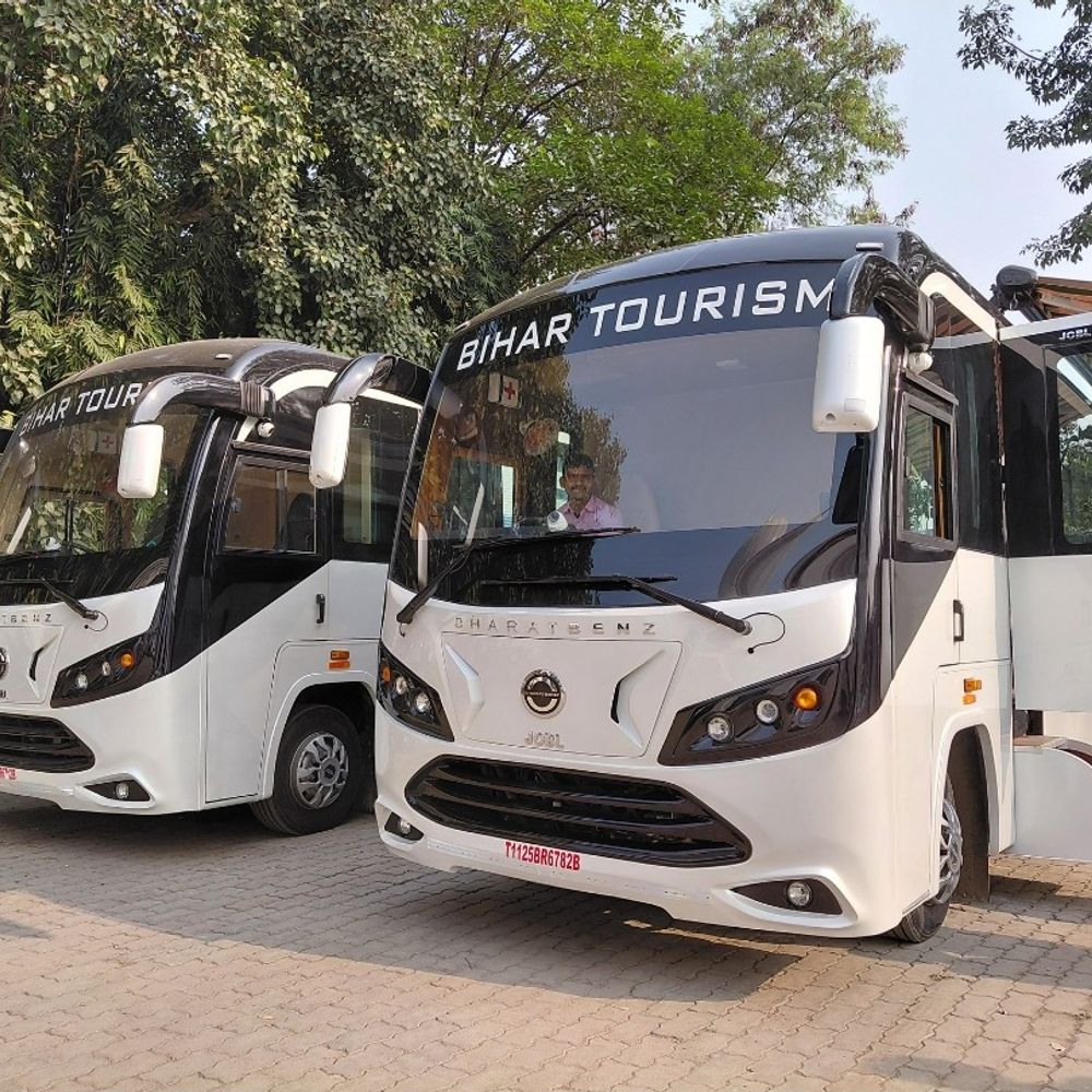 बिहार पर्यटन, 1 करोड़ की लग्जरी कैरावैन बस तैयार:एयरक्राफ्ट जैसे मिलेगा केबिन, बेडरूम-किचन-बाथरूम की सुविधा; 24 घंटे फ्री वाई-फाई