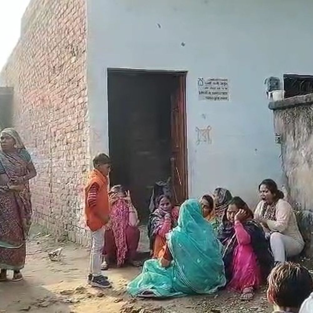 उन्नाव में संदिग्ध परिस्थितियों में युवक की मौत:घर में फंदे से लटकता शव मिला, जांच में जुटी पुलिस