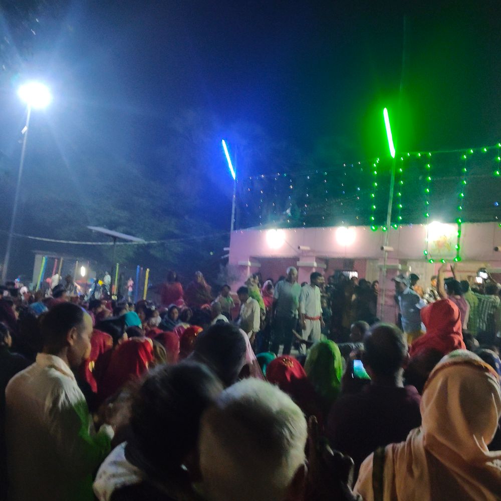 चौथम के बौरने स्थान में अगहन पंचमी मेला:श्रद्धालुओं ने की माता भगवती की पूजा, बच्चों ने झूले का लिया आनंद