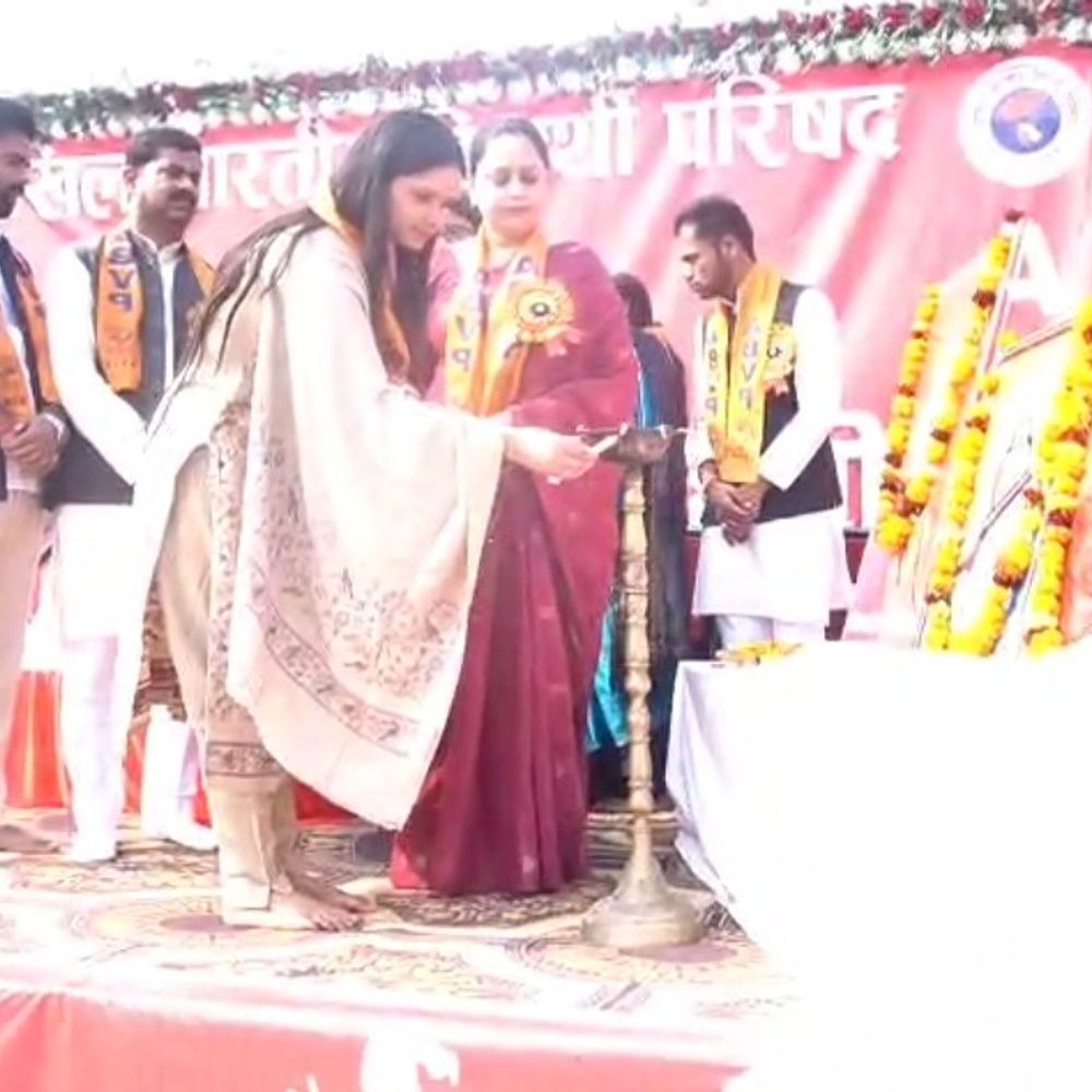 लखीमपुर में ‘मिशन साहसी’ का समापन:2000 छात्राओं ने सीखी आत्मरक्षा की तकनीकें