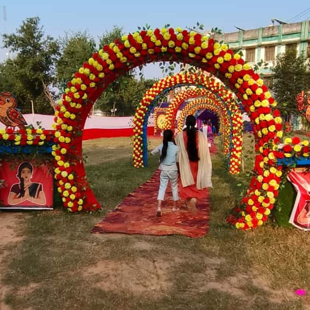 शेखपुरा जिला प्रशासन की अनूठी पहल:आदर्श, महिला और युवा मतदान केंद्र बनाए, सेल्पी प्वाइंट सहित बूथों को सजाया; मतदाताओं में उत्साह