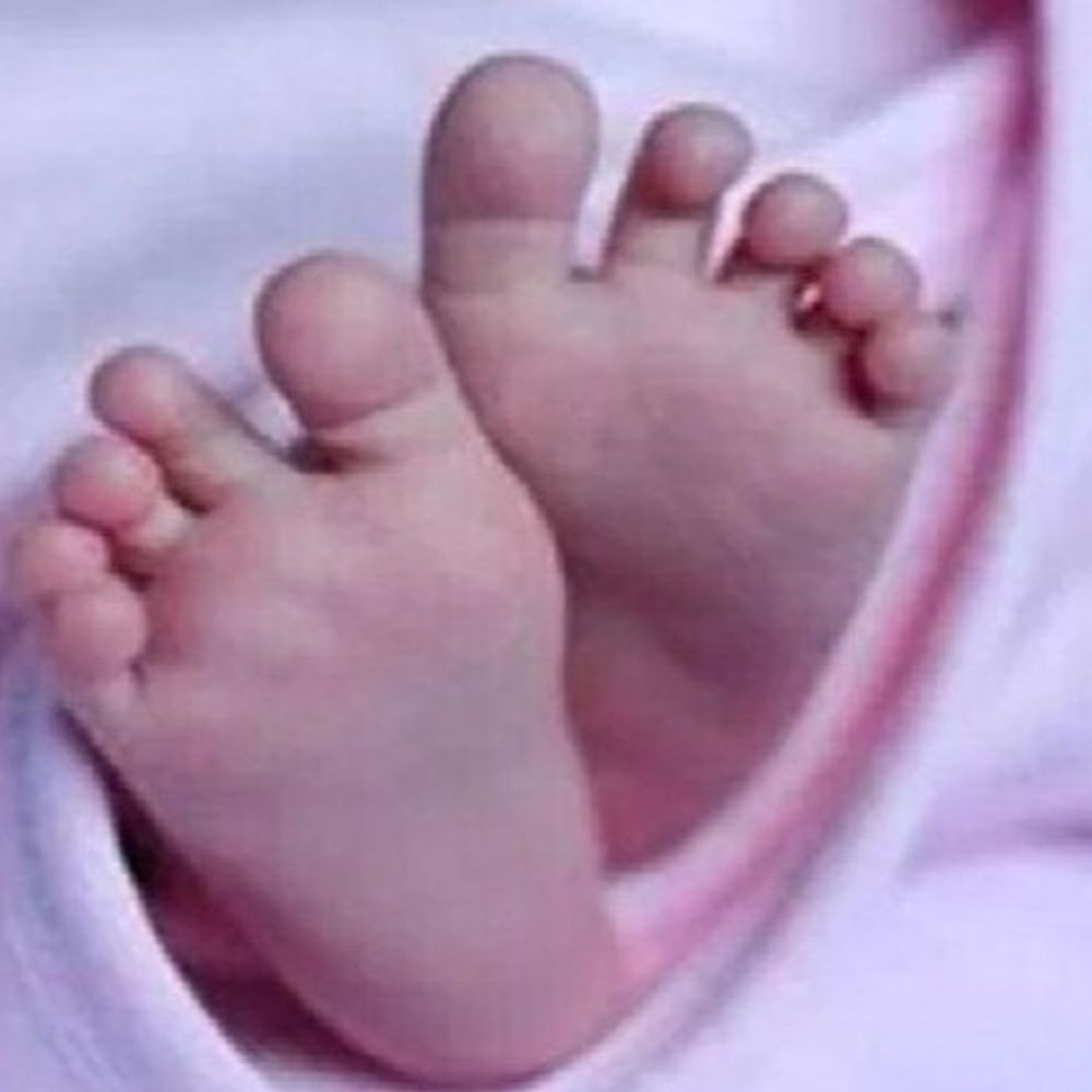 आगर में 14 साल की लड़की मां बनी:बेटी को बाइक से अस्पताल लेकर जा रहे थे पिता, रास्ते में हो गई डिलेवरी