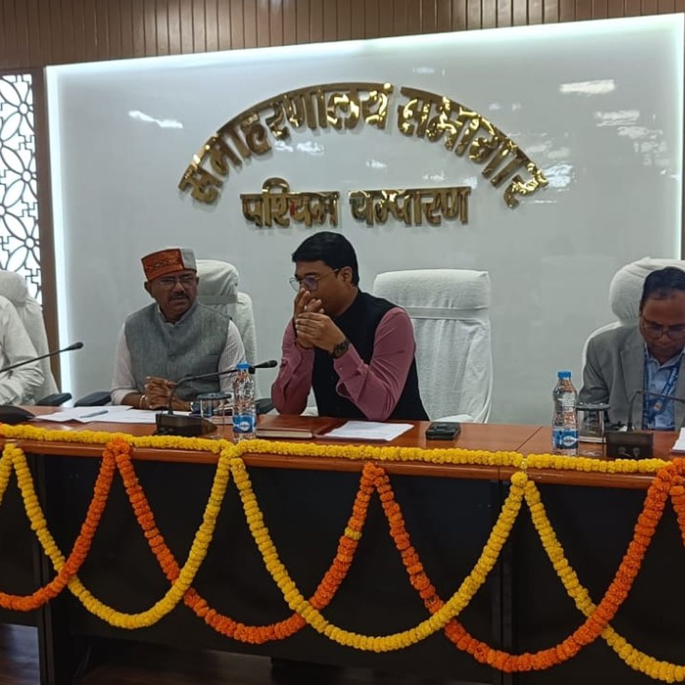 पश्चिम चंपारण में मद्य निषेध दिवस पर कार्यक्रम:जिलाधिकारी के निर्देश पर नशामुक्ति के लिए लोगों में जागरूकता फैलाई गई