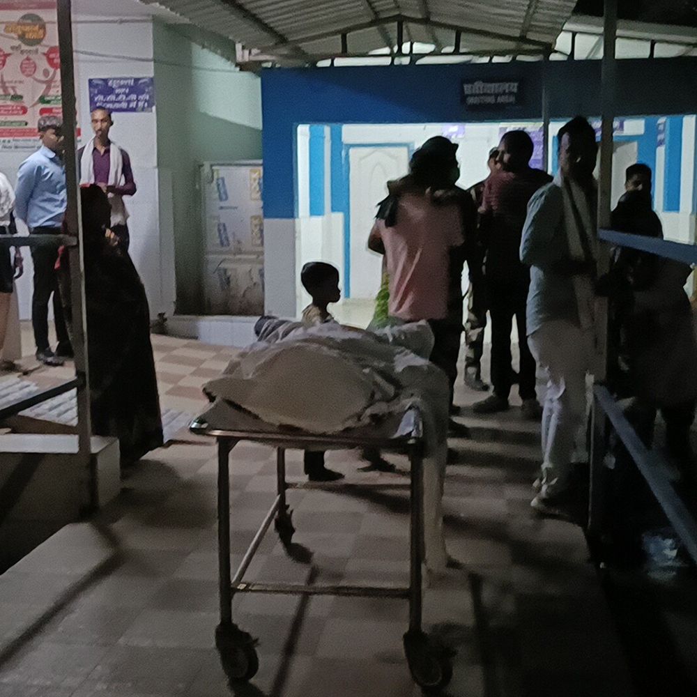 गैस सिलेंडर की चपेट में आने से युवक की मौत:जमुई में परिजनों ने पड़ोसी पर लगाया हत्या का आरोप , पुलिस जांच में जुटी