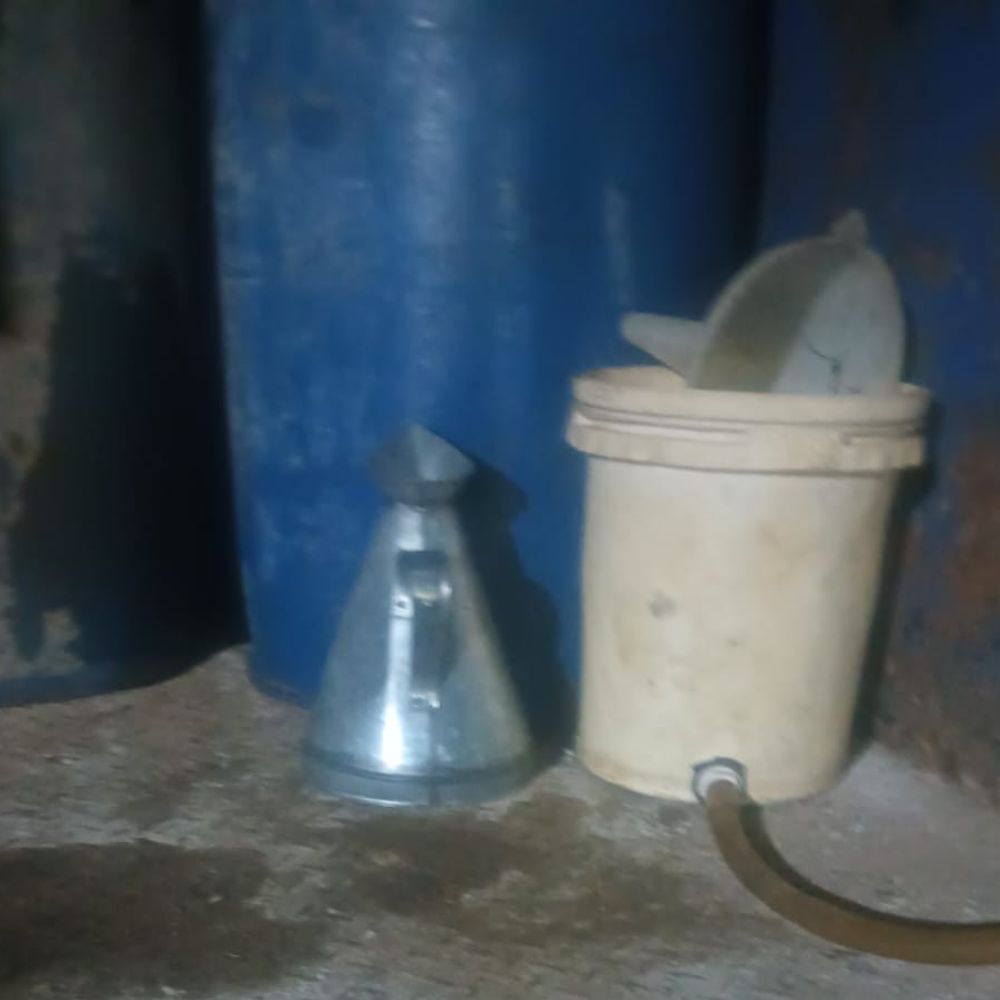 मैहर में ढाबे से 890 लीटर अवैध डीजल-पेट्रोल जब्त:पुलिस ने छापा मारकर एक आरोपी को गिरफ्तार किया