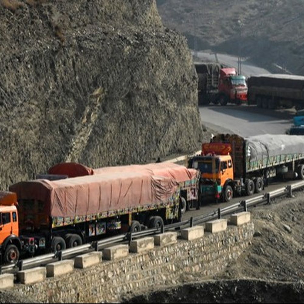 पाकिस्तान से बिजनेस बंद करेगा अफगानिस्तान:तालिबान ने व्यापारियों को 3 महीने का वक्त दिया, कहा- कोई दूसरा रास्ता तलाशें