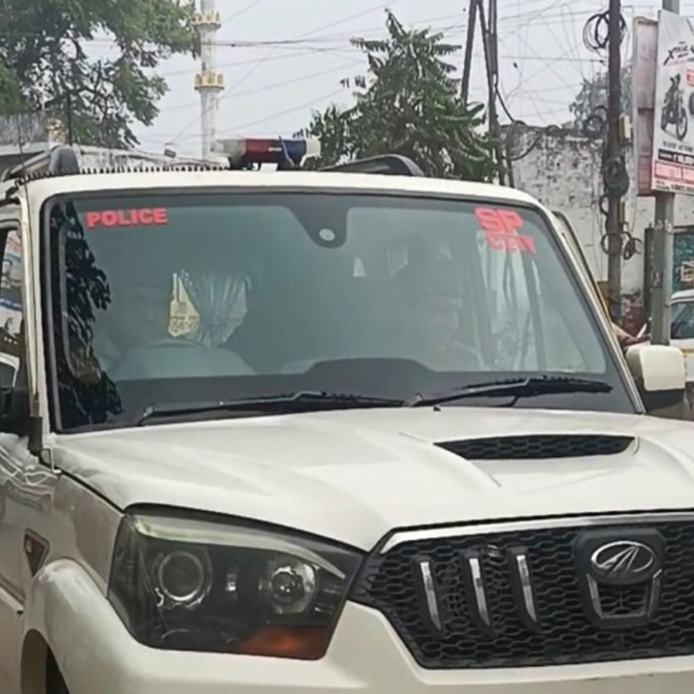 शाहजहांपुर में मेड़ के विवाद पर मारपीट:पीड़ित बोले- जमीन पर अवैध कब्जा करना चाह रहे दबंग, तमंचा दिखाकर धमकाया