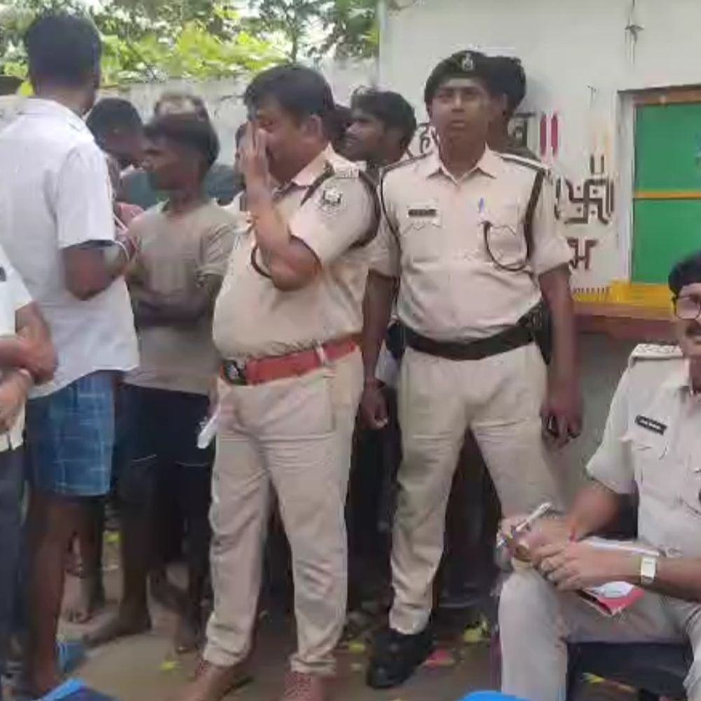 जमीनी विवाद में भाई ने भाई का किया मर्डर:बांका में पीट-पीटकर मार डाला, पुलिस ने 4 आरोपियों को किया गिरफ्तार