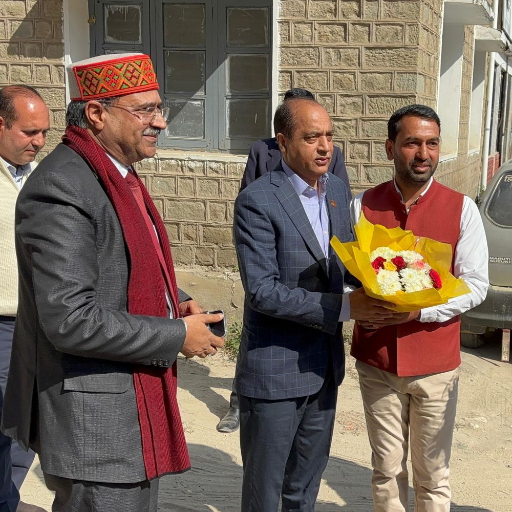 हिमाचल के पूर्व सीएम ने साधा सरकार पर निशाना:बोले- प्रदेश में ठेकेदारों को नहीं हो रहा भुगतान, तैयार भवनों पर लटके हैं ताले