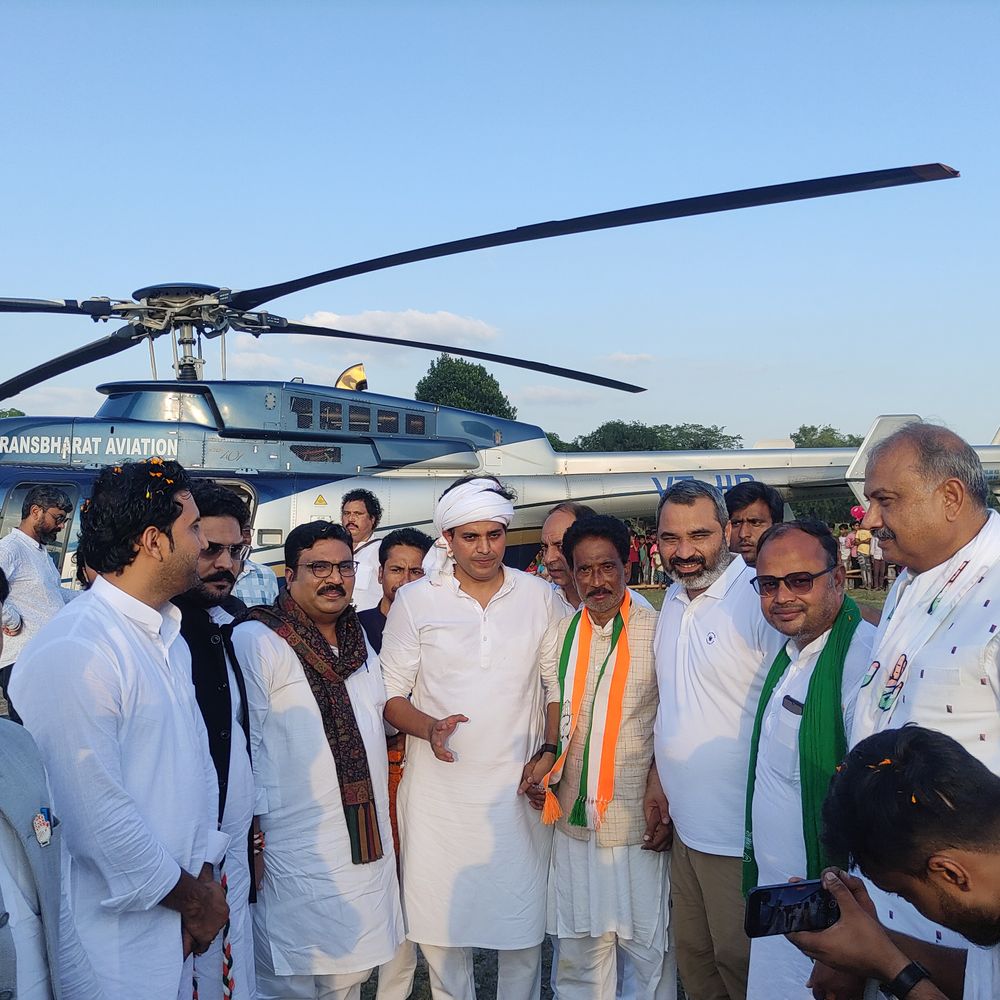 किशनगंज में इमरान प्रतापगढ़ी ने BJP-AIMIM पर बोला हमला:जनता के पैसे से हेलीकॉप्टर में तेल भरने का आरोप, कहा- हैदराबादी राजनीति नहीं चलेगी