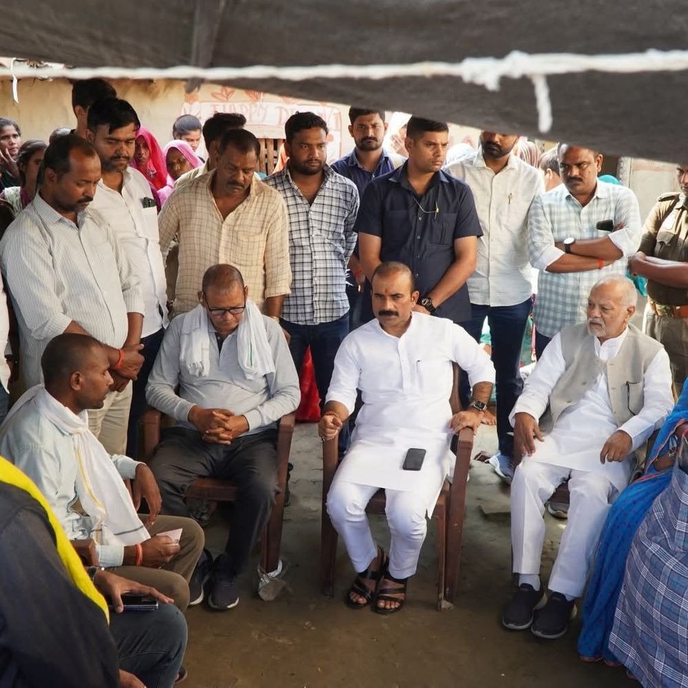 भाजपा विधायक ने पीड़ित परिवार से मुलाकात की:चंदौली में दुष्कर्म-हत्या मामले में न्याय का आश्वासन दिया