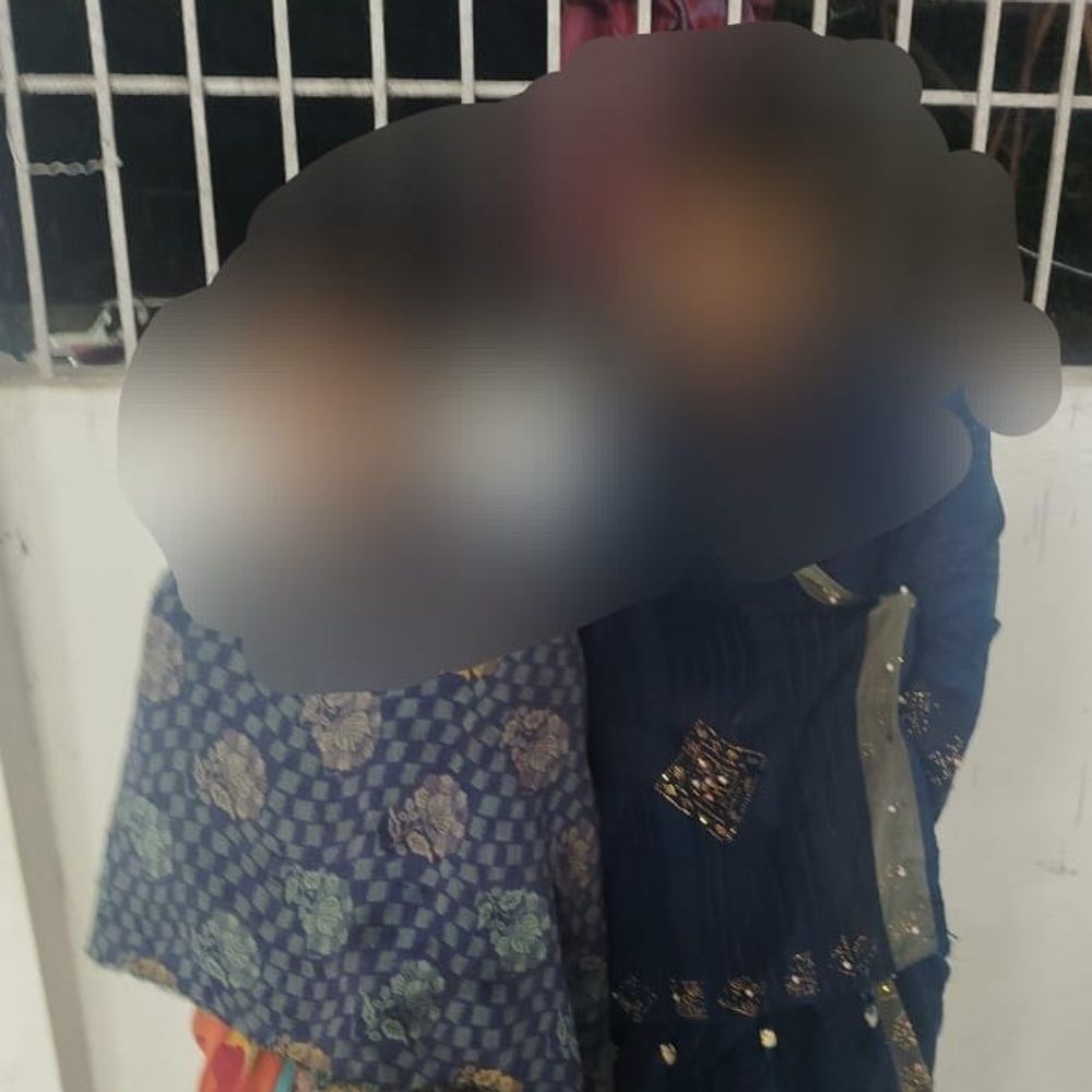 गुरुआ में ब्लेड मारकर चोरी करने वाली दो महिला गिरफ्तार:थैले से पैसे निकाली थी, पीड़िता की शिकायत पर पुलिस ने पकड़ा