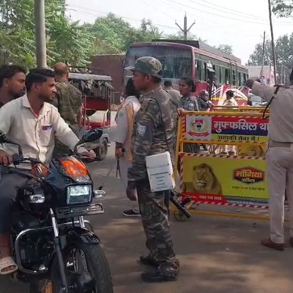 गिरिडीह में मंत्री आवास घेराव, प्रदर्शनकारी हिरासत में:सहायक अध्यापक संघ के प्रदर्शन को रोकने के लिए पुलिस प्रशासन अलर्ट, निषेधाज्ञा लागू