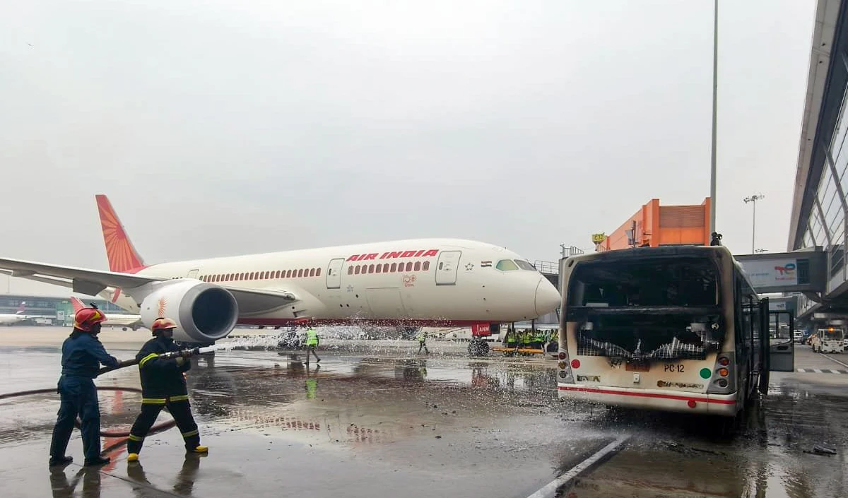 एयर इंडिया का विमान भोपाल में इमरजेंसी लैंडिंग! 172 यात्री बाल-बाल बचे, टला बड़ा हादसा