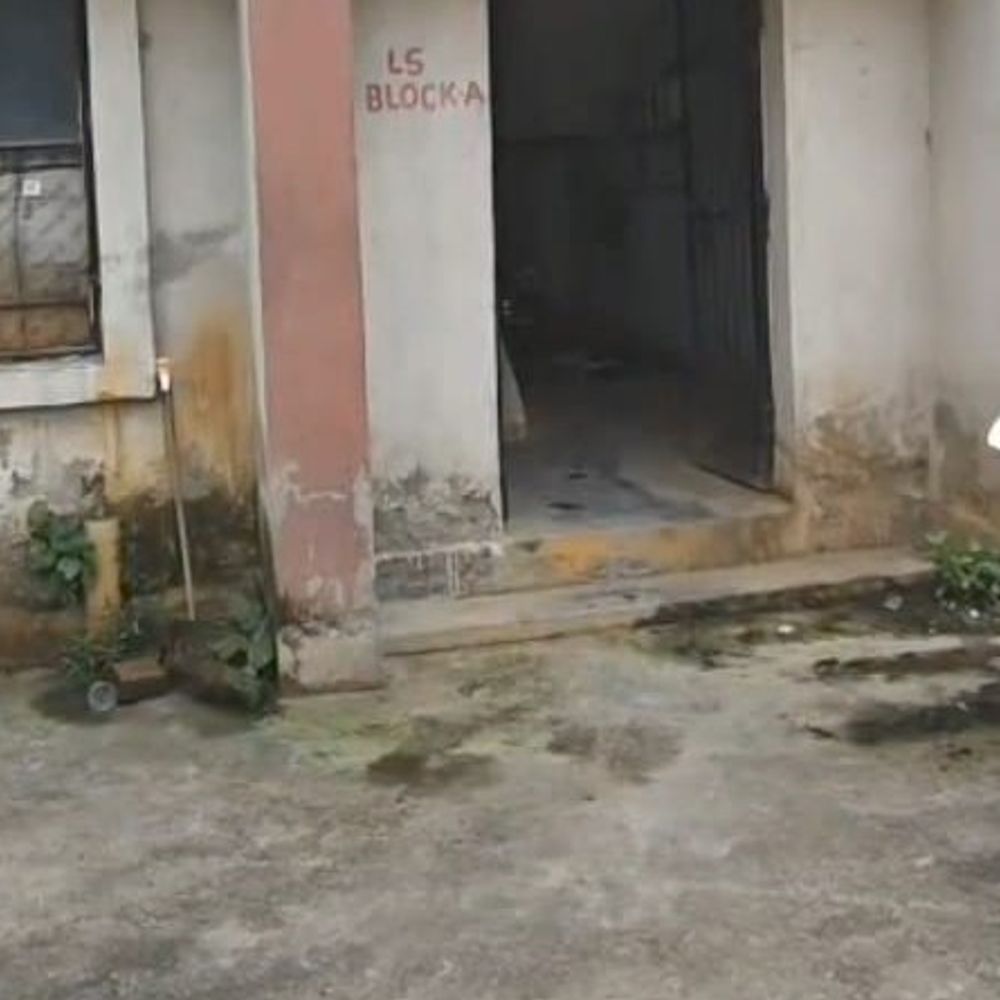 बेलदौर थाना में नल-जल योजना बंद:पुलिसकर्मी और आमजन पानी की किल्लत से परेशान