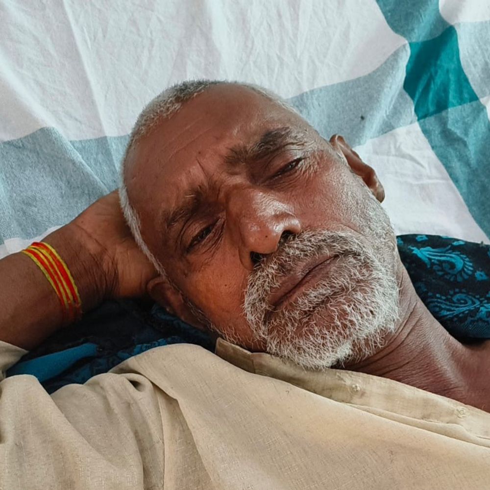 शेखपुरा में 70 वर्षीय बुजुर्ग पर जानलेवा हमला:लोहे की रॉड और डंडों से की गई मारपीट, गंभीर हालत में अस्पताल में भर्ती