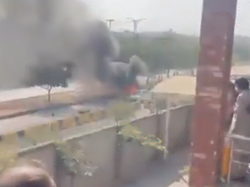 पाकिस्तान में डिस्ट्रिक्ट कोर्ट में धमाका, 12 की मौत:21 घायल, पार्किंग में खड़ी गाड़ियों में विस्फोट हुआ; पुलिस जांच में जुटी