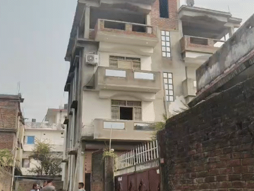 औरंगाबाद में उत्पाद अधीक्षक के कार्यालय-आवास पर रेड:आय से अधिक संपत्ति अर्जित करने का मामला; पटना, जहानाबाद में भी निगरानी का छापा