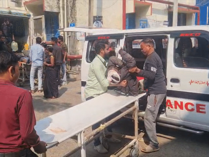 गिरिडीह में दो गुटों में झड़प, खूब चले पत्थर-गोली:दलिया गांव का खदान बना रणभूमि, फायरिंग में एक मरा, 6 से अधिक घायल